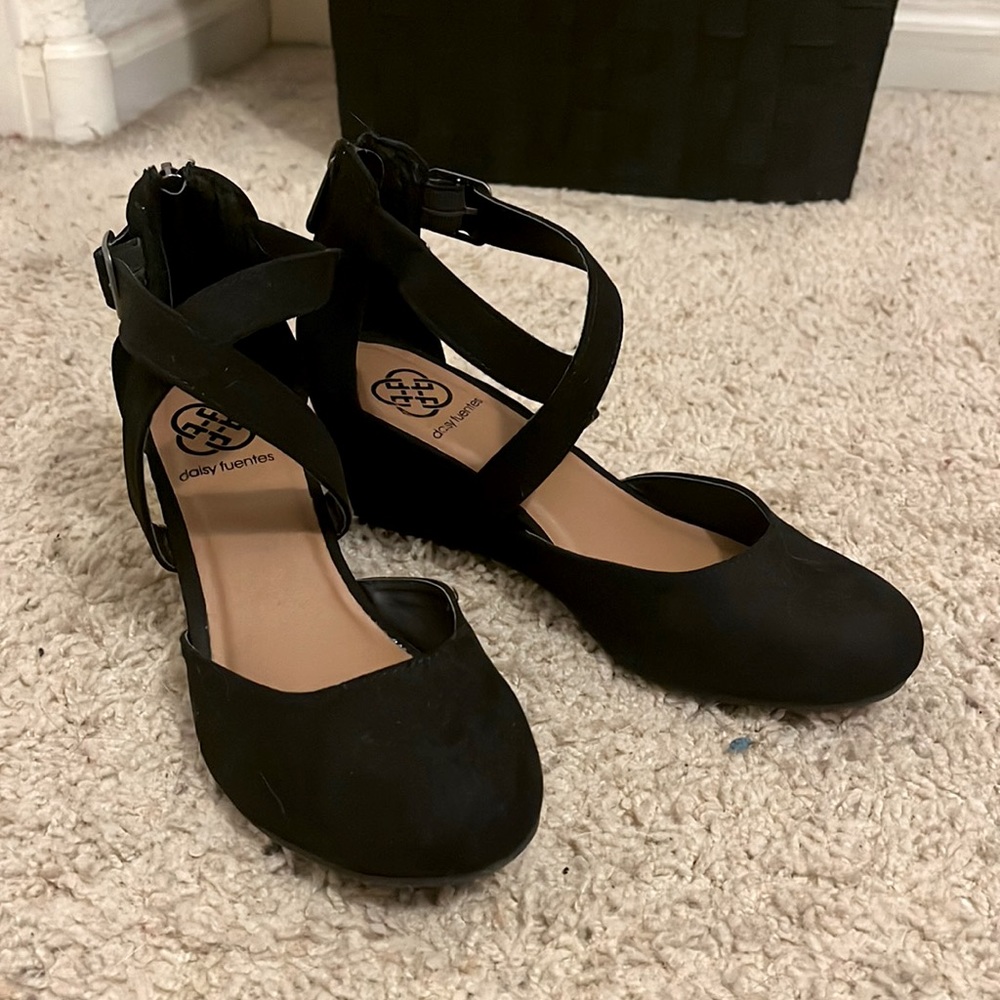 Black Low Wedged Heels🖊
